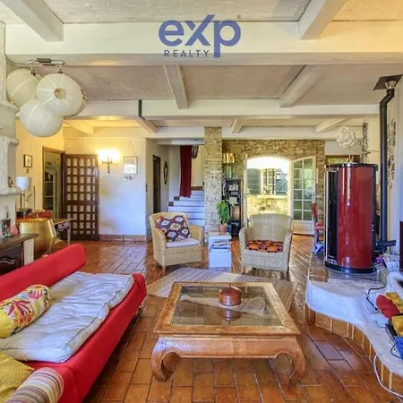 Maison De Famille En Provence *